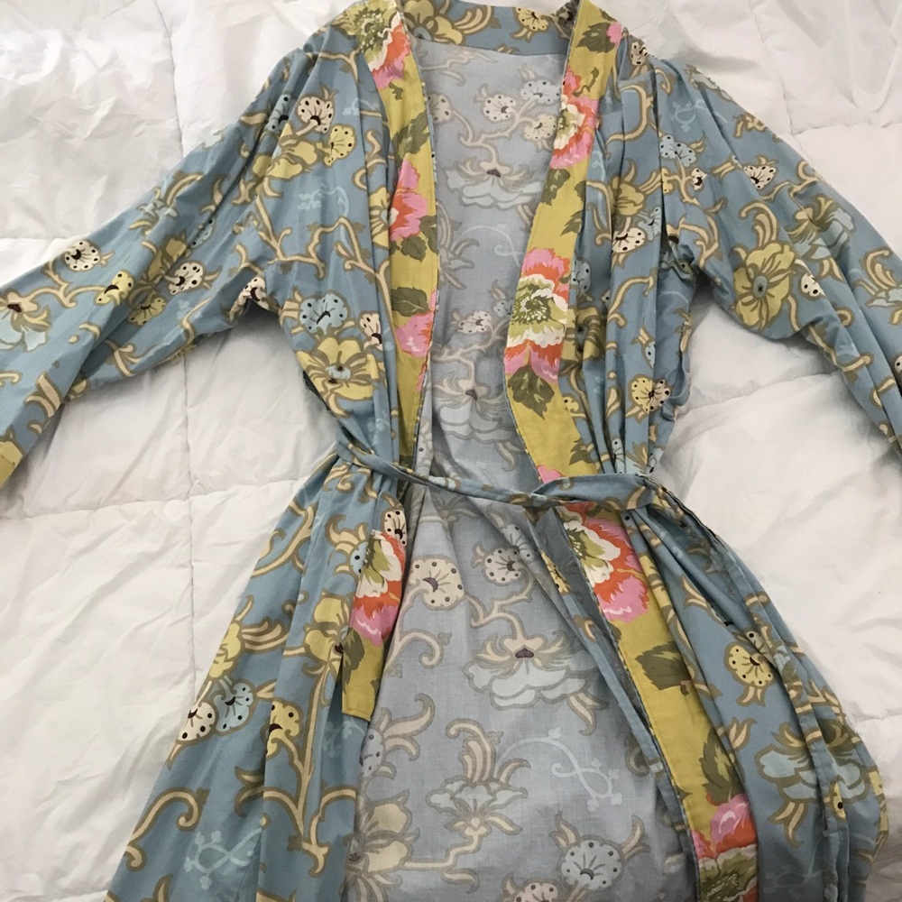 Bathrobe with Beautiful Floral Pattern